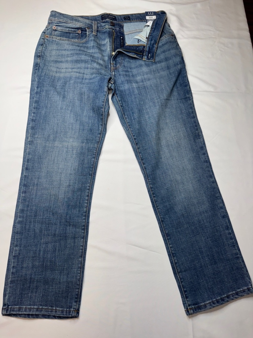 NWT Lucky Brand 223 Straight Advanced Stretch Medium Wash Jeans 33x30 - Picture 2 of 11
